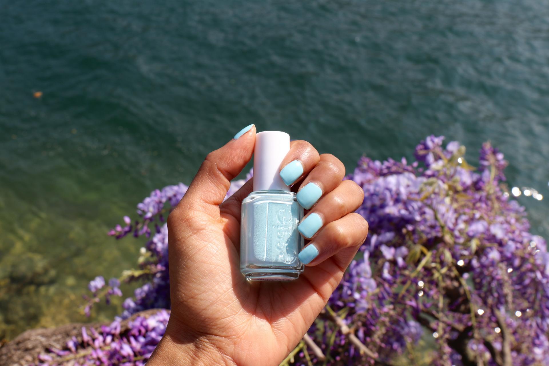 Mint Candy Apple by Essie manicure