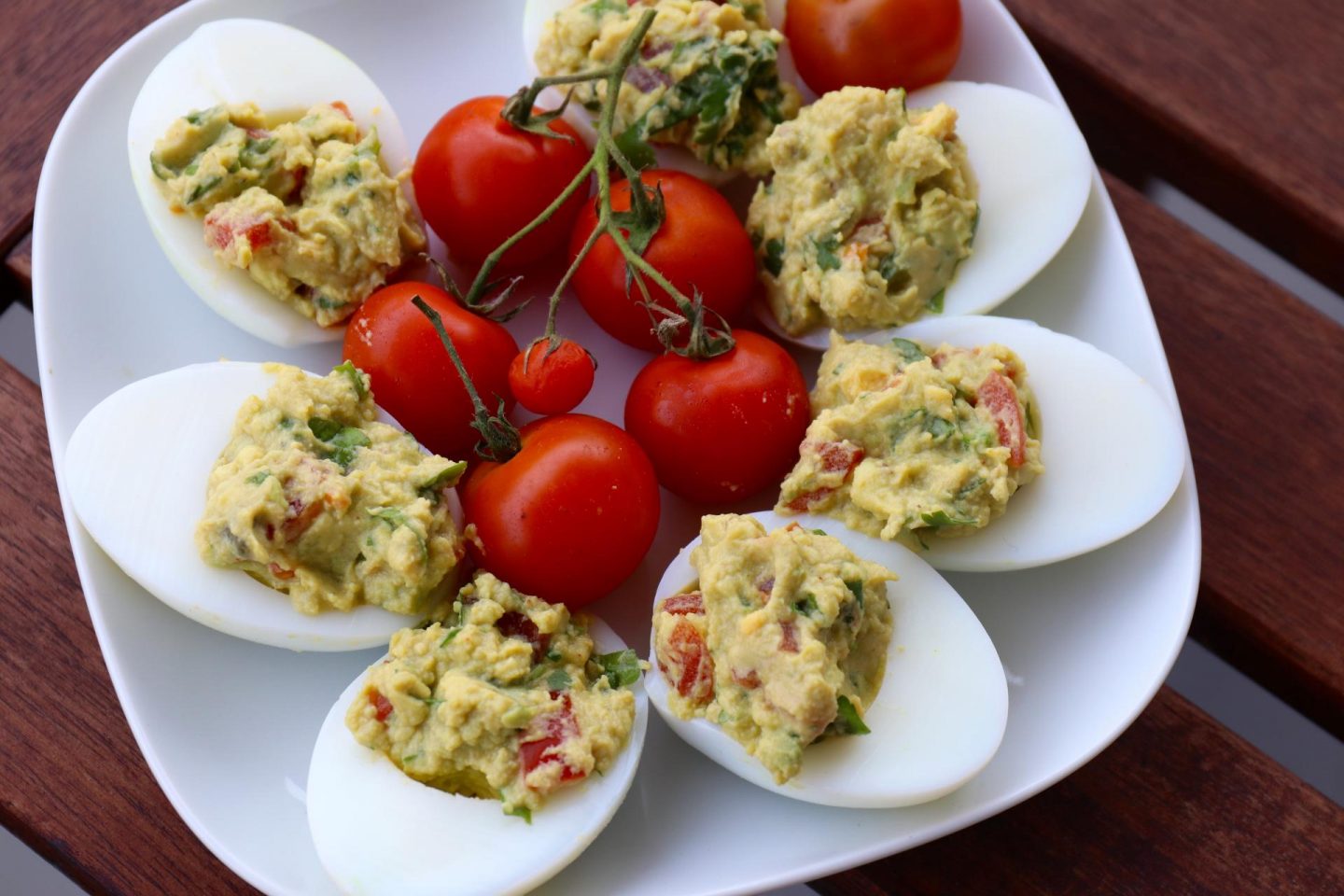 Guacamole Deviled Eggs – Easter Brunch Favorite